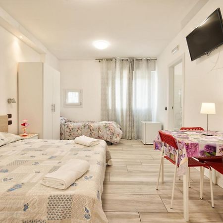 Venice Pink House Hotell Marghera Eksteriør bilde